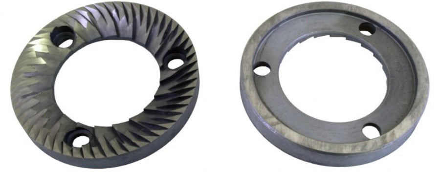 GRINDING BURRS PAIR CASADIO RH - External ø 84 mm - internal ø 46 mm thickness 9.3 mm - 3 fixing holes - commercial coffee spare part